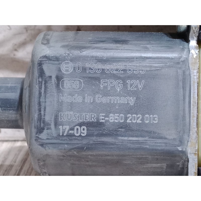 Recambio de motor elevaluna trasero izquierdo para volkswagen polo vi (aw1, bz1, ae1) 1.0 tsi referencia OEM IAM 5Q0959811D  