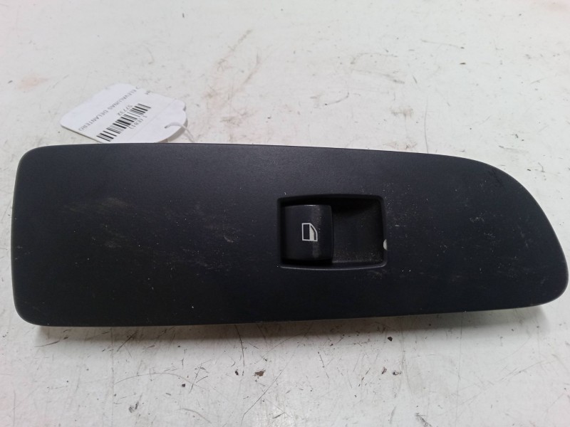 Recambio de mando elevalunas delantero derecho para bmw 1 (e81) 116 d referencia OEM IAM   