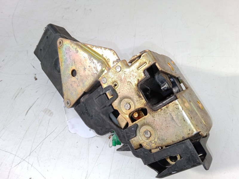 Recambio de cerradura puerta delantera izquierda para mitsubishi carisma (da_) 1.6 (da1a) referencia OEM IAM   