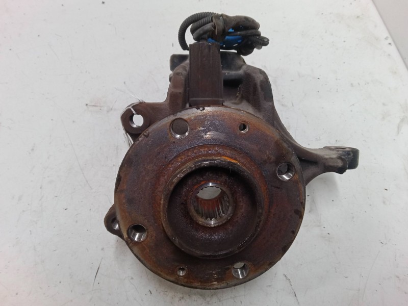 Recambio de mangueta delantera izquierda para peugeot 208 i (ca_, cc_) 1.2 vti 82 referencia OEM IAM   