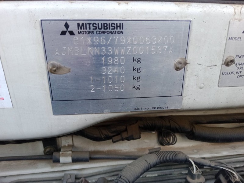 mitsubishi space wagon (n3_w, n4_w) del año 1998