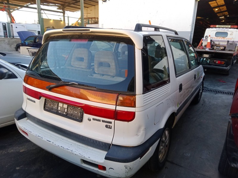 mitsubishi space wagon (n3_w, n4_w) del año 1998