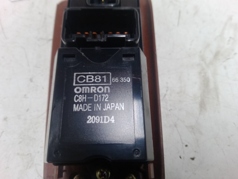 Recambio de mando elevalunas delantero derecho para mazda premacy (cp) 2.0 td referencia OEM IAM CB8166350A  