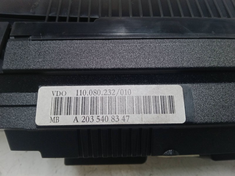 Recambio de cuadro instrumentos para mercedes-benz clase c coupé (cl203) c 180 kompressor (203.746) referencia OEM IAM A20354083