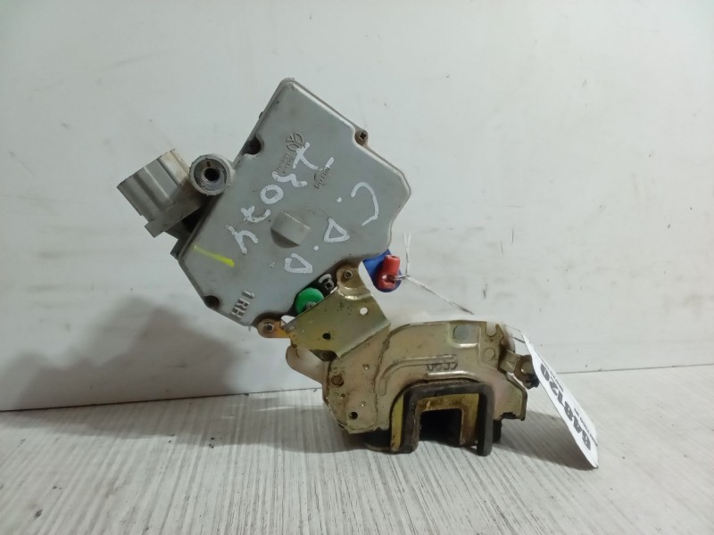 Recambio de cerradura puerta delantera derecha para nissan terrano ii (r20) 2.7 tdi 4wd referencia OEM IAM   