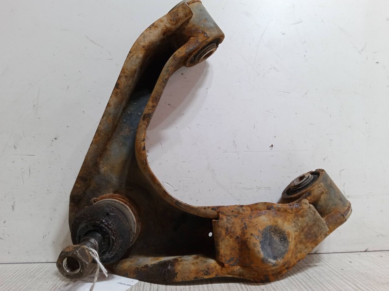 Recambio de brazo suspension superior delantero izquierdo para nissan pick up (d22) 2.5 d referencia OEM IAM   