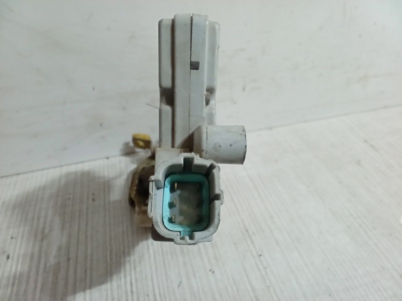 Recambio de cerradura puerta delantera derecha para nissan terrano ii (r20) 2.7 tdi 4wd referencia OEM IAM   