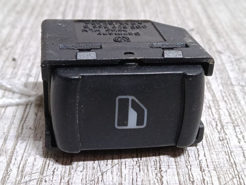 Recambio de mando elevalunas delantero derecho para volkswagen golf iv variant (1j5) 1.6 referencia OEM IAM   