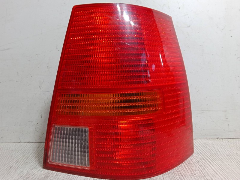 Recambio de piloto trasero derecho para volkswagen golf iv variant (1j5) 1.6 referencia OEM IAM   