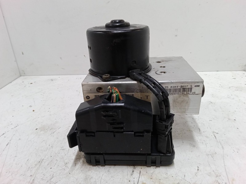 Recambio de abs para chrysler voyager iv (rg, rs) 2.8 crd referencia OEM IAM 04686704ADA  