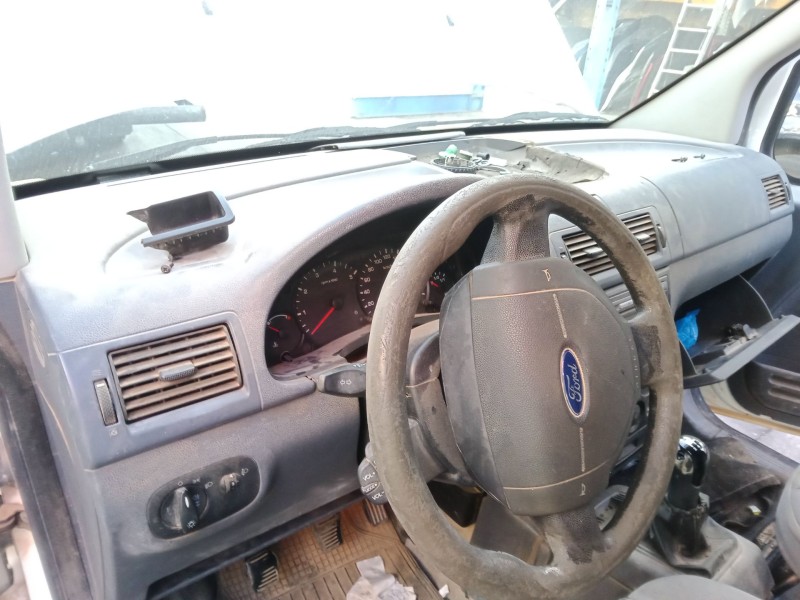 ford tourneo connect del año 2008