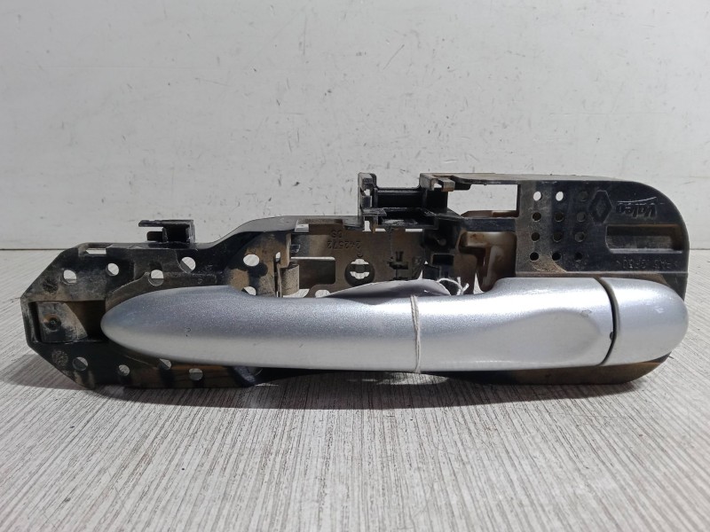 Recambio de maneta exterior puerta trasera derecha para renault grand scénic iii (jz0/1_) 1.5 dci referencia OEM IAM   