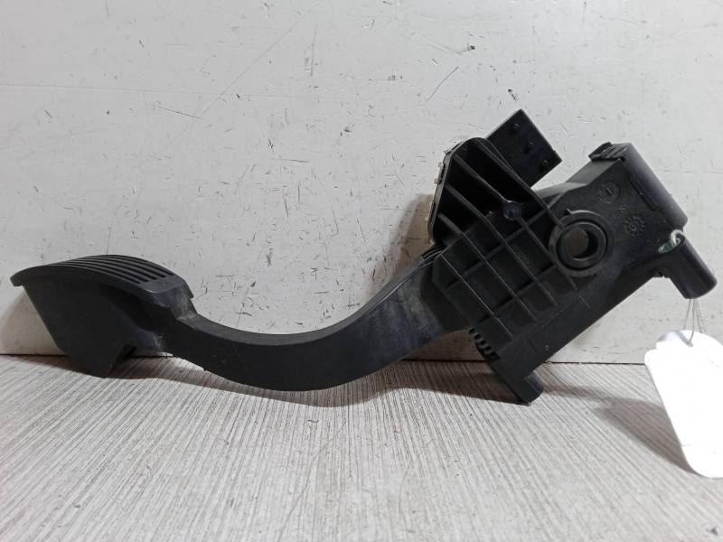PEDAL ACELERADOR 