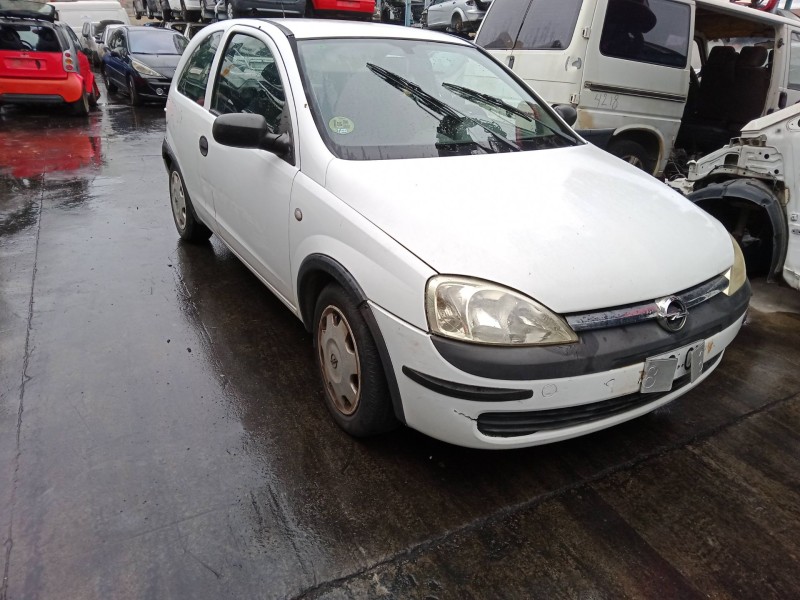 opel corsa c (x01) del año 2003