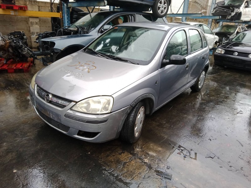 opel corsa c (x01) del año 2004