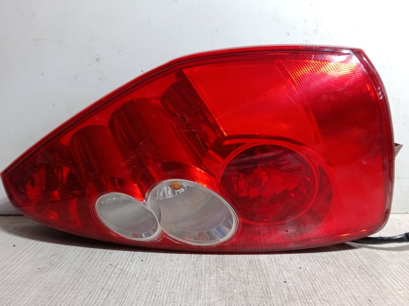 Recambio de piloto trasero derecho para mazda 5 (cr) 2.0 cd (cr19) referencia OEM IAM C23551150  