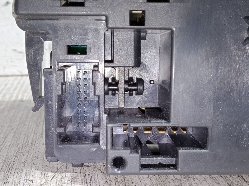 Recambio de mando de intermitencia para renault clio iii (br0/1, cr0/1) 1.5 dci (br0h, cr0h, cr1s, br1s) referencia OEM IAM   