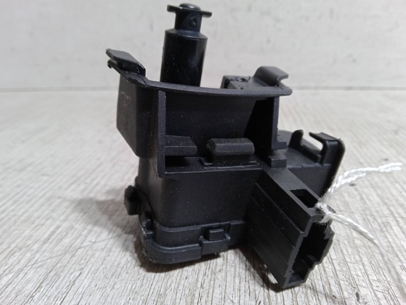 Recambio de motor cierre centralizado tapa combustible para volkswagen polo vi (aw1, bz1, ae1) 1.0 tsi referencia OEM IAM 7P0810