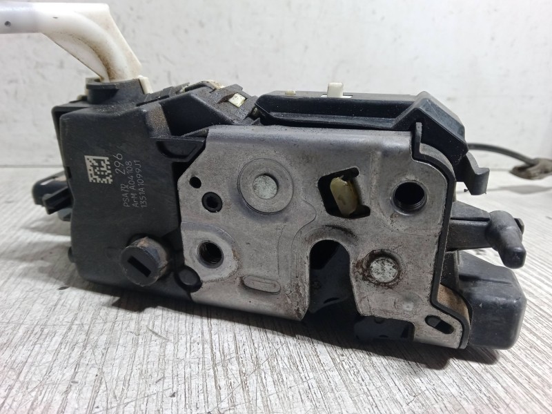 Recambio de cerradura puerta trasera izquierda para peugeot 3008 i monospace (0u_) 1.6 hdi referencia OEM IAM   