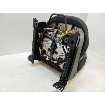 ASIENTO DELANTERO IZQUIERDO 