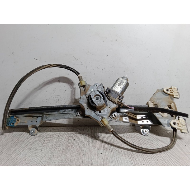 Recambio de elevalunas electrico delantero derecho para renault twingo ii (cn0_) 1.2 16v (cn0k, cn0v) referencia OEM IAM   