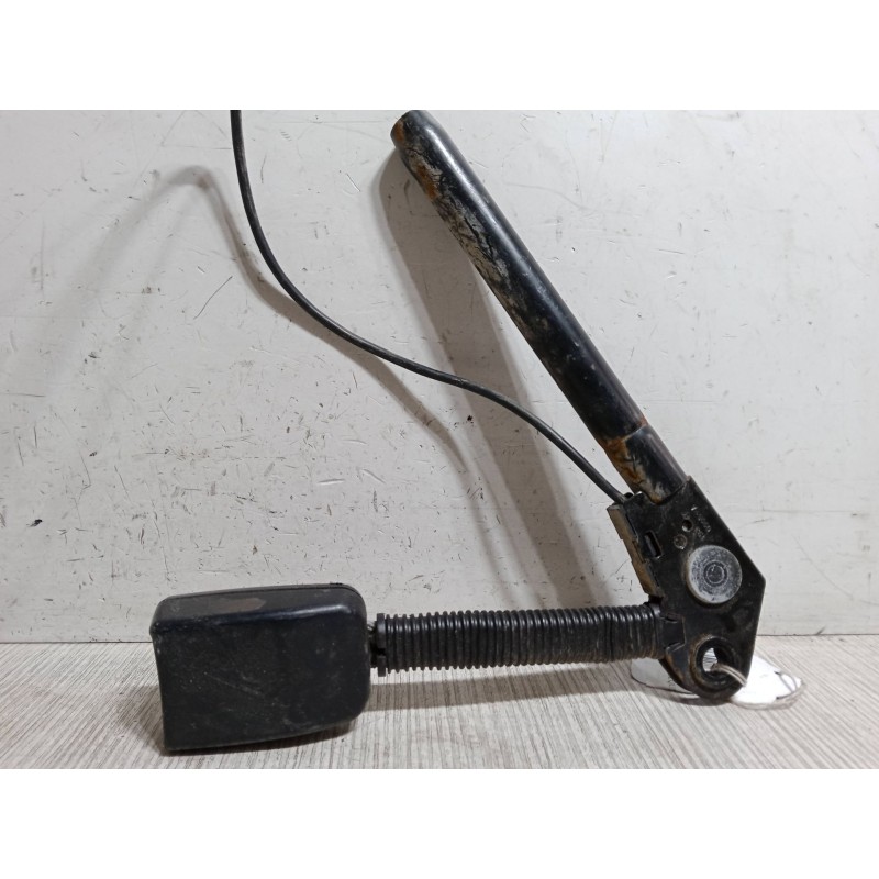 Recambio de anclaje cinturon delantero izquierdo para ford focus i (daw, dbw) 2.0 16v referencia OEM IAM   