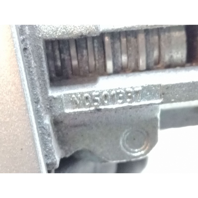 Recambio de bombin puerta delantera izquierda para toyota corolla (_e12_) 2.0 d-4d (cde120r_, cde120l_) referencia OEM IAM   