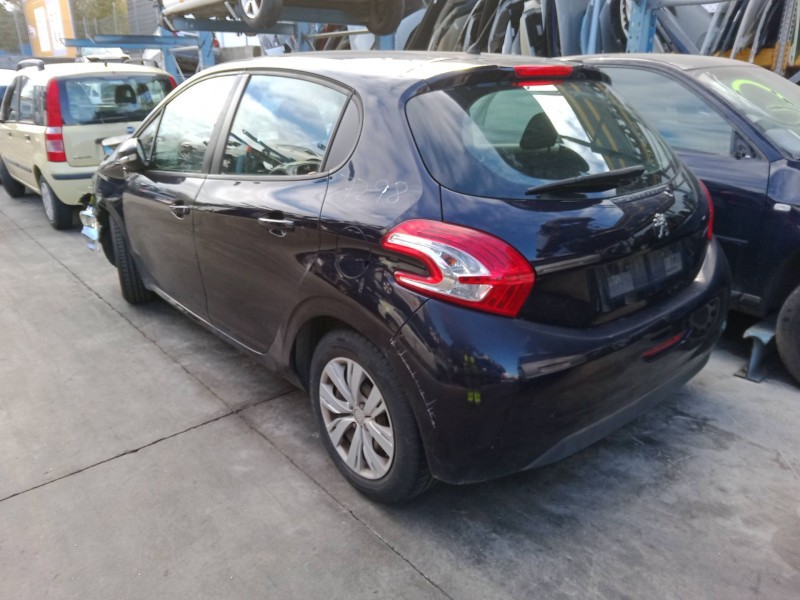 peugeot 208 i (ca_, cc_) del año 2014 peugeot 208 i (ca_, cc_) del año 2014