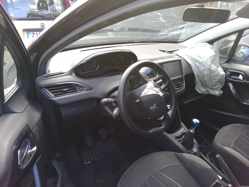 peugeot 208 i (ca_, cc_) del año 2014 peugeot 208 i (ca_, cc_) del año 2014