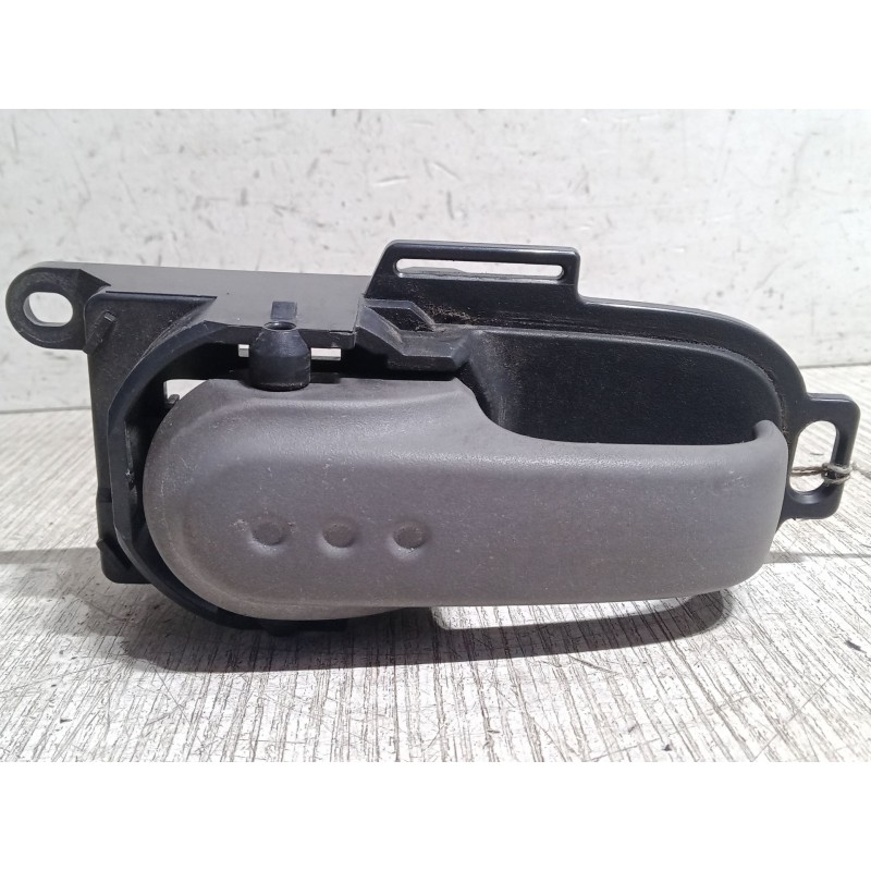 Recambio de maneta interior puerta delantera derecha para nissan micra iii (k12) 1.2 16v referencia OEM IAM   