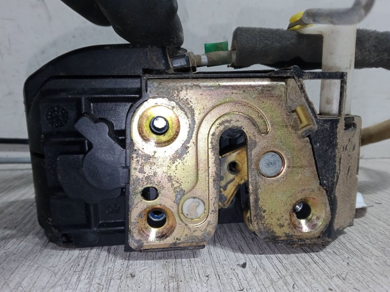 Recambio de cerradura puerta delantera izquierda para nissan micra iii (k12) 1.2 16v referencia OEM IAM   