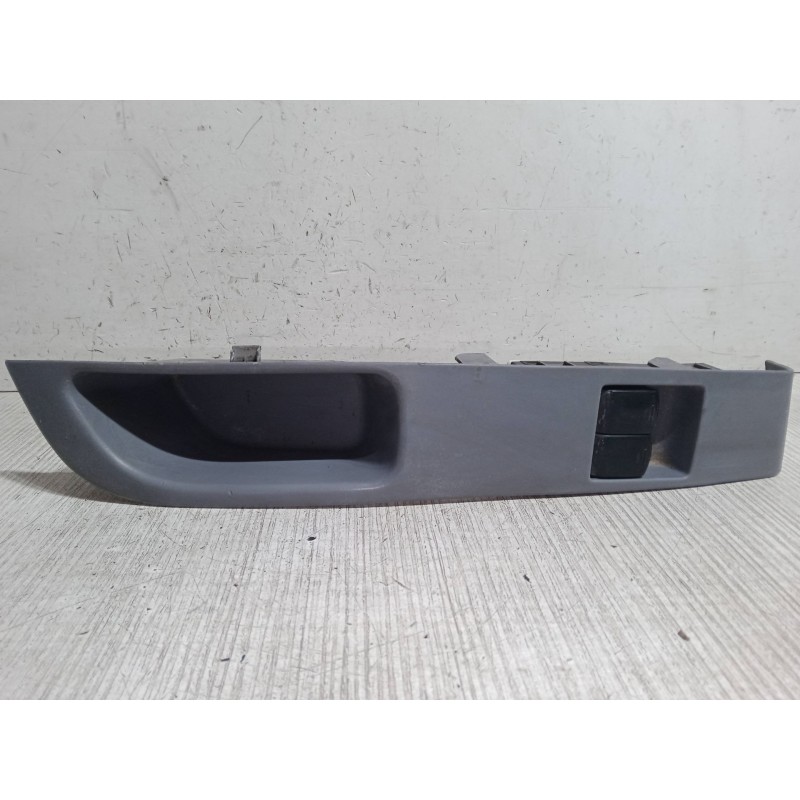 Recambio de mando elevalunas delantero izquierdo para nissan micra iii (k12) 1.2 16v referencia OEM IAM   