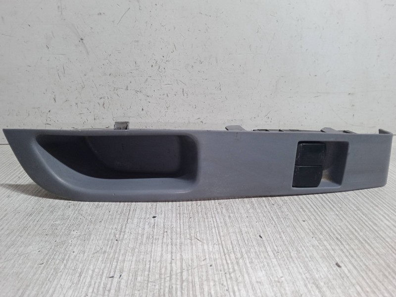 Recambio de mando elevalunas delantero izquierdo para nissan micra iii (k12) 1.2 16v referencia OEM IAM   