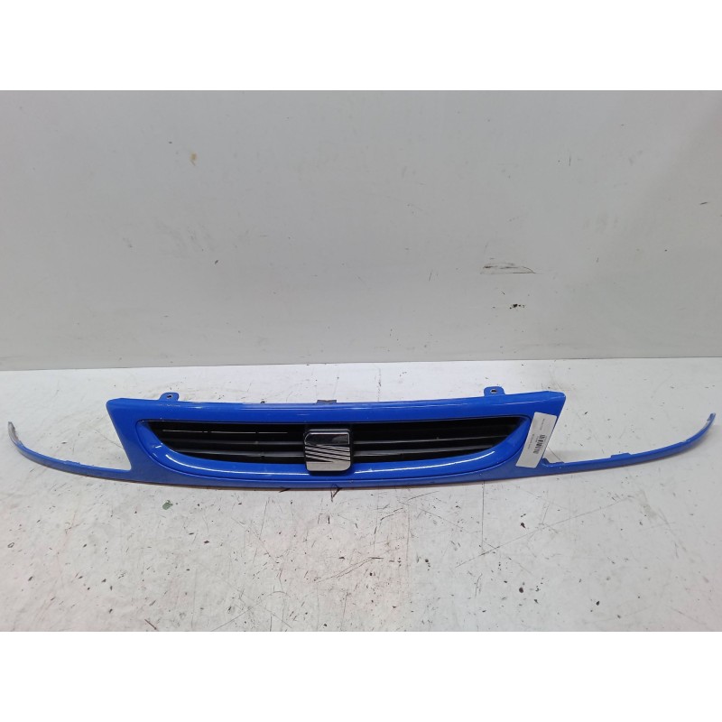 Recambio de rejillas capo para seat ibiza ii (6k1) 1.4 i referencia OEM IAM   