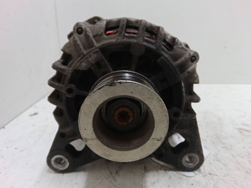 Recambio de alternador para renault twingo ii (cn0_) 1.2 16v (cn04, cn0a, cn0b) referencia OEM IAM 8200654541B  