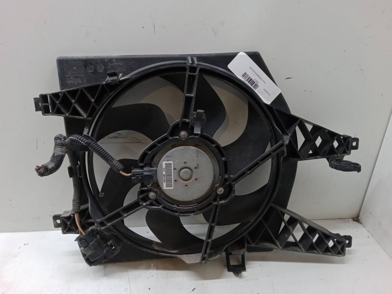 Recambio de electroventilador para renault twingo ii (cn0_) 1.2 16v (cn04, cn0a, cn0b) referencia OEM IAM   
