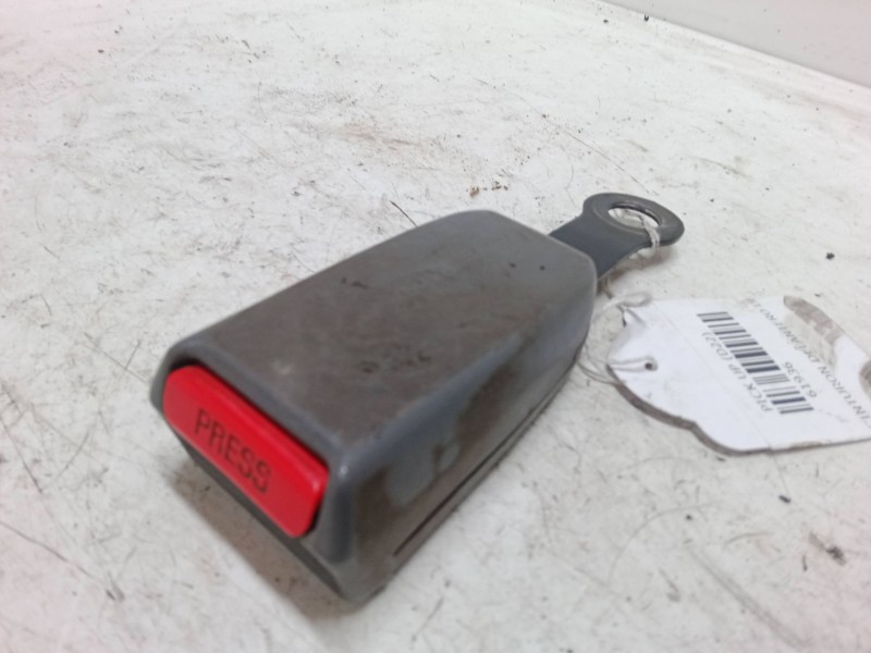 Recambio de anclaje cinturon delantero derecho para nissan pick up (d22) 2.5 td 4wd referencia OEM IAM   