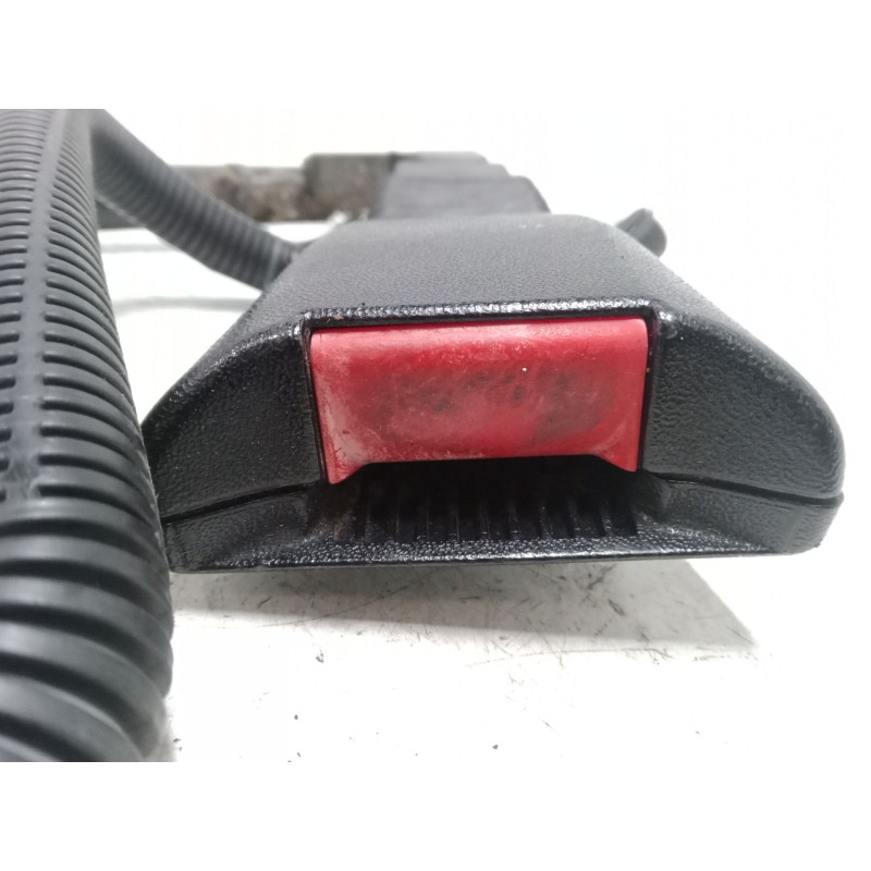 Recambio de anclaje cinturon delantero izquierdo para opel corsa c (x01) 1.2 (f08, f68) referencia OEM IAM   