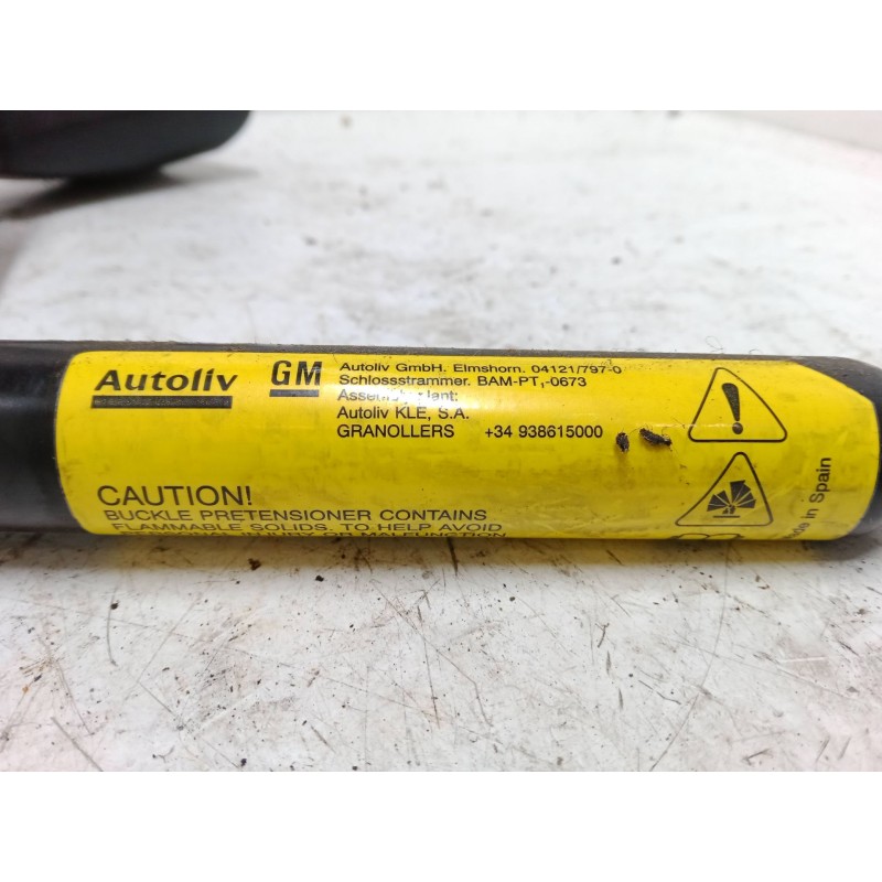 Recambio de anclaje cinturon delantero derecho para opel corsa c (x01) 1.2 (f08, f68) referencia OEM IAM   