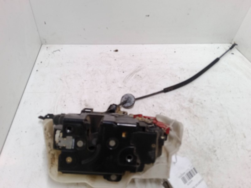 Recambio de cerradura puerta delantera derecha para volkswagen touran (1t1, 1t2) 1.6 fsi referencia OEM IAM   
