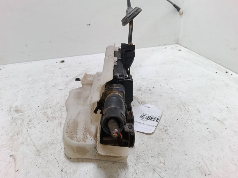 Recambio de cerradura puerta delantera derecha para volkswagen touran (1t1, 1t2) 1.6 fsi referencia OEM IAM   