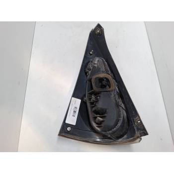 PILOTO TRASERO DERECHO 815500H060 