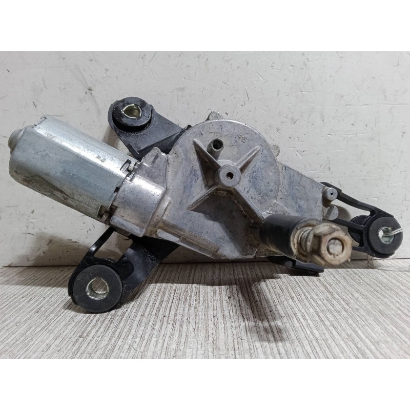 Recambio de motor limpia trasero para mitsubishi colt vi (z3_a, z2_a) 1.3 (z21a) referencia OEM IAM MN105052  