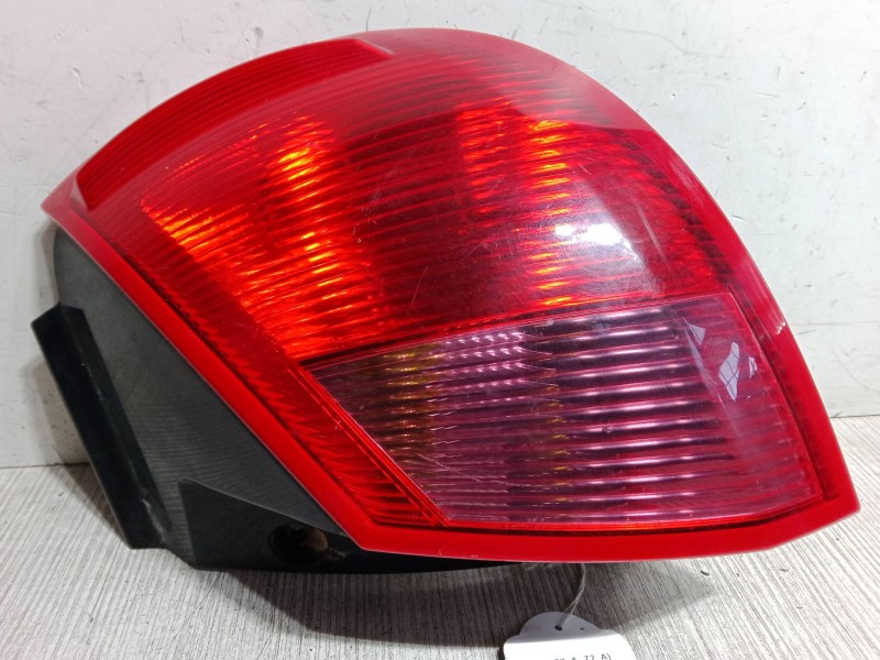 Recambio de piloto trasero derecho para mitsubishi colt vi (z3_a, z2_a) 1.3 (z21a) referencia OEM IAM MR957366  