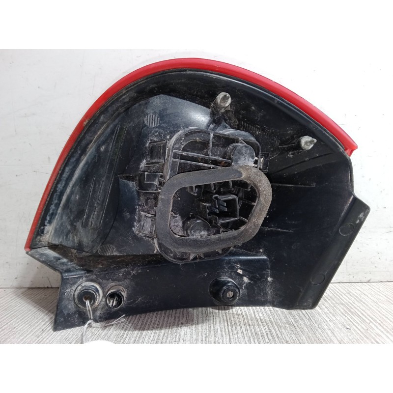 Recambio de piloto trasero derecho para mitsubishi colt vi (z3_a, z2_a) 1.3 (z21a) referencia OEM IAM MR957366  