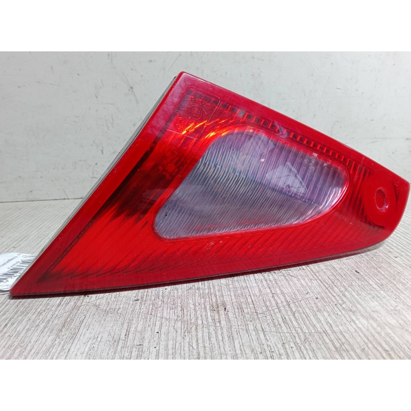 Recambio de piloto trasero porton derecho para mitsubishi colt vi (z3_a, z2_a) 1.3 (z21a) referencia OEM IAM MN105626  
