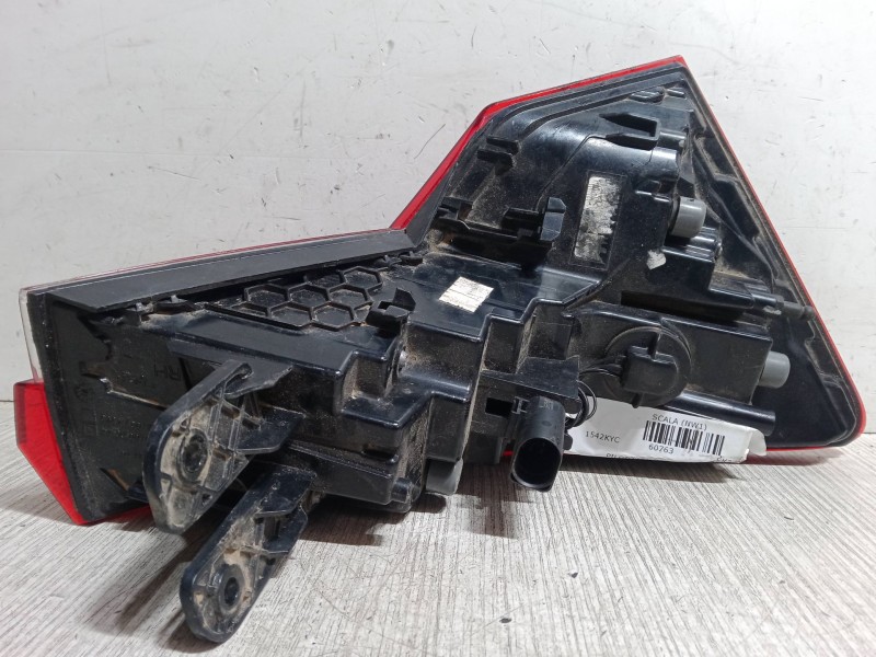 Recambio de piloto led trasero derecho para skoda scala (nw1) 1.0 tsi referencia OEM IAM SK370RL  
