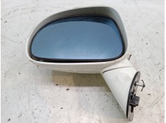 Recambio de retrovisor electrico izquierdo abatible para ssangyong rodius ii 2.0 xdi referencia OEM IAM CARCASACRUJIDA  