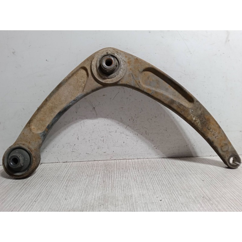 Recambio de brazo suspension inferior delantero derecho para peugeot 307 cc (3b) 2.0 16v referencia OEM IAM   