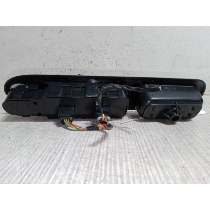 Recambio de mando elevalunas delantero izquierdo para peugeot 407 (6d_) 2.0 hdi 135 (6drhrh, 6drhre, 6drhrg, 6drhrj) referencia 